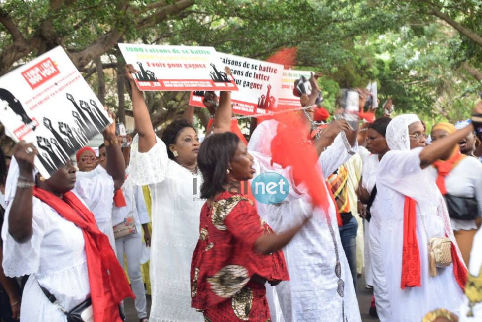 (13 Photos) Les partisans de khalifa Sall devant l'Assemblée nationale
