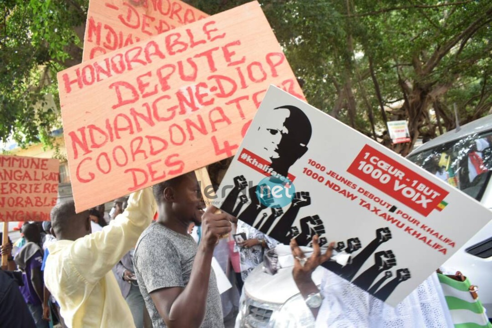 (13 Photos) Les partisans de khalifa Sall devant l'Assemblée nationale