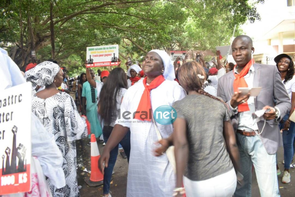 (13 Photos) Les partisans de khalifa Sall devant l'Assemblée nationale