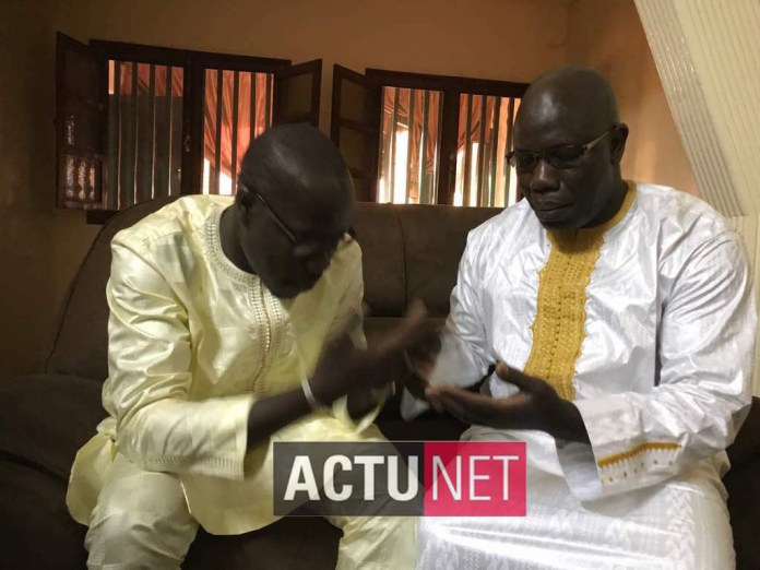 De retour à la Mecque, Ahmed Aïdara fait la paix avec Mamadou Mouhamed Ndiaye (Photos)