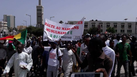 Images -Marche de protestation des musulmans sénégalais contre le massacre des Rohingyas (Birmanie)