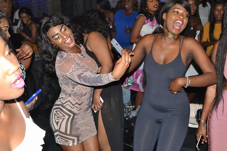 41 photos :Les filles étaient déchaînées au Duplex lors de la soirée de Momo Dieng, regardez