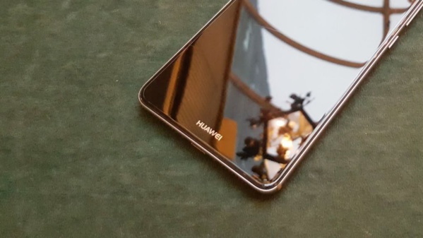 Huawei Mate 10 : un prix de vente supérieur à 1 000 euros, préparez votre 2ème rein !