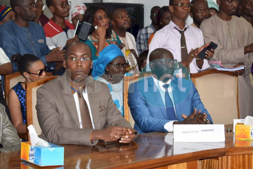 (13 Photos) Passation de service entre le ministre sortant, Viviane Laure Elisabeth Bampassy et son successeur, Mariama Sarr