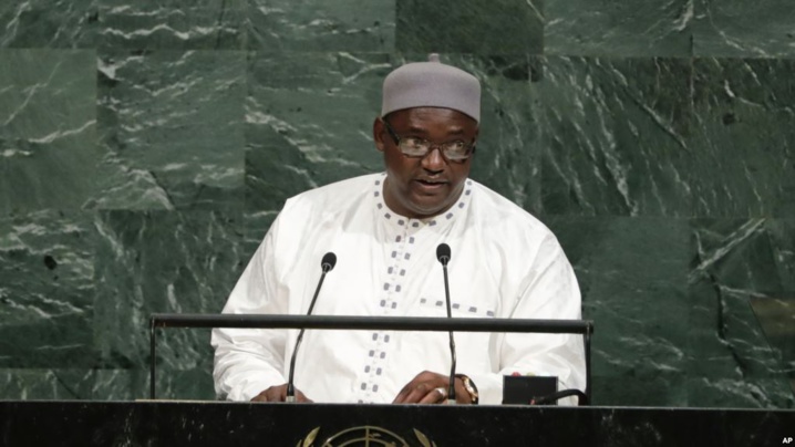 Le président gambien Adama Barrow tient son discours devant l’Assemblée général des Nations unies à New York, 21 septembre 2017.