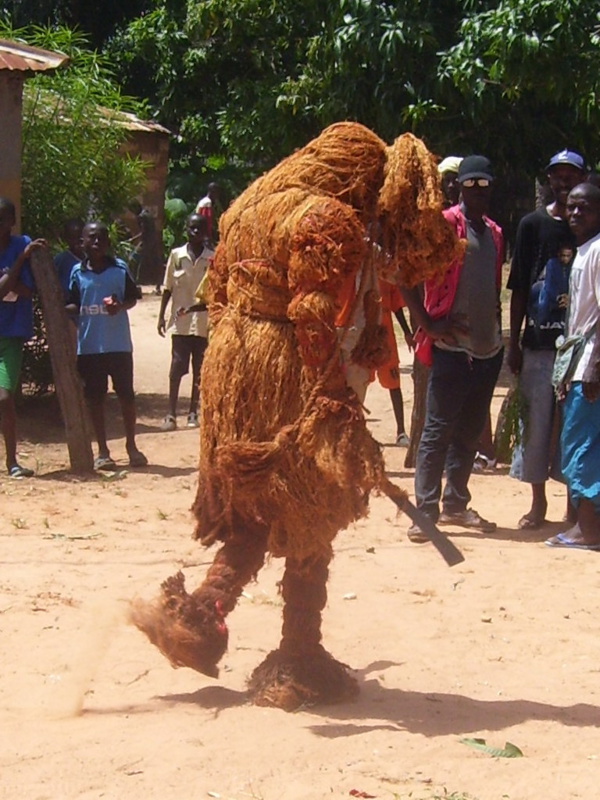 Sauver ou interdire le Kankourang dans l'espace sénégambien? ( par Alphousseyni Diato Seydi)