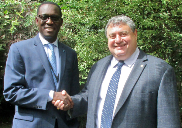 La République du Sénégal et les Etats-Unis collaborent pour améliorer le Sport et la Jeunesse.