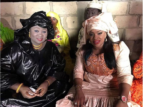 Photo: Mado Diaw de la TFM et Diodo Mbaye de la série "Double vie", toutes ravissantes