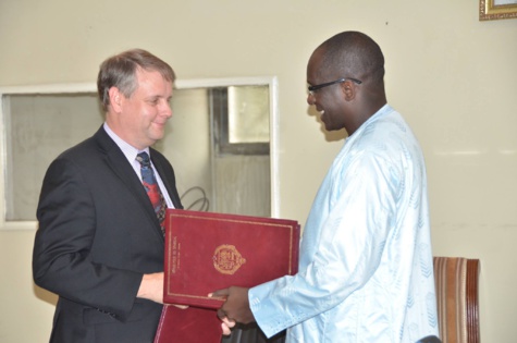 Dakar: Signature d’Accord de siège pour le bateau-hôpital entre le Gouvernement du Sénégal et  l’ONG « MERCY SHIPS » (Images)