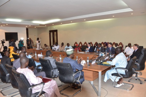 Dakar: Signature d’Accord de siège pour le bateau-hôpital entre le Gouvernement du Sénégal et  l’ONG « MERCY SHIPS » (Images)