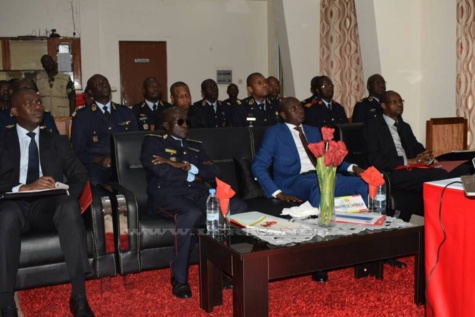 Photos : La visite de Aly Ngouille Ndiaye, ministre de l'Intérieur à la Caserne des Sapeurs Pompiers
