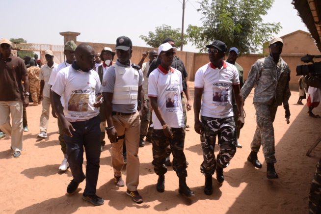 80 - Images dans les champs de Khelcom avec Cheikh Amar du groupe Holding Amar