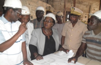 Visite de chantier à Kolda : Mary Teuw Niane pique une colère noire et menace Visite de chantier à Kolda : Mary Teuw Niane pique une colère noire et menace