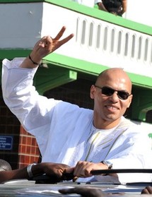 Pèlerinage à La Mecque : Karim Wade se plante, Madické en sapeur-pompier