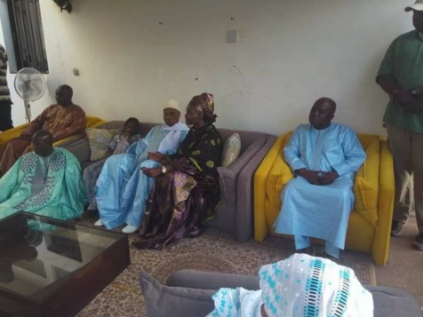 Wade chez Coumba Gawlo Seck pour présenter ses condoléances