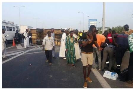 Images : Grave accident à l'entrée de l'autoroute à péage de Thiaroye : 30 blessés dont 7 graves 