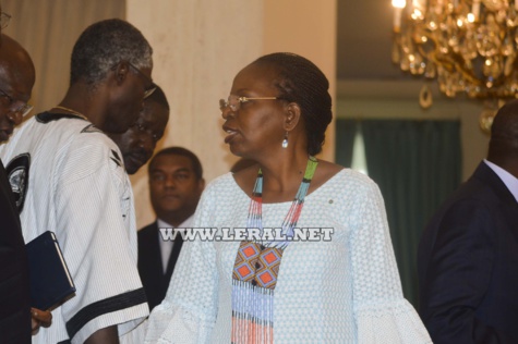 20 Photos: Le Président Macky Sall reçoit son homologue burkinabé, Roch Marc Christan Kaboré 