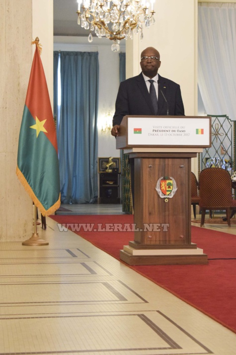 20 Photos: Le Président Macky Sall reçoit son homologue burkinabé, Roch Marc Christan Kaboré 