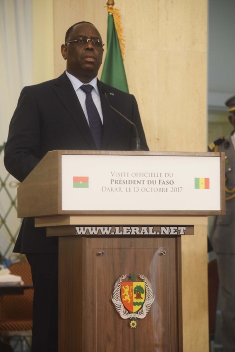 20 Photos: Le Président Macky Sall reçoit son homologue burkinabé, Roch Marc Christan Kaboré 