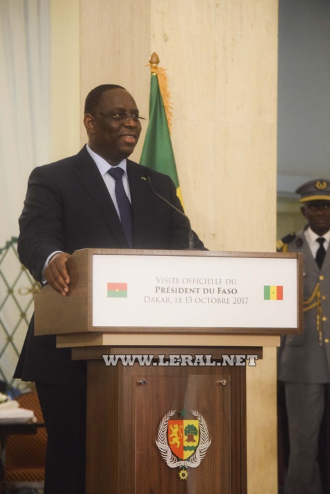 20 Photos: Le Président Macky Sall reçoit son homologue burkinabé, Roch Marc Christan Kaboré 