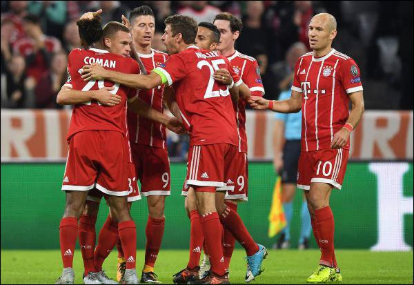 Le Bayern et le PSG l'emportent sans forcer