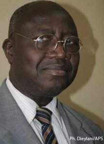 Le ministre Amadou Tidiane Bâ s’attire les foudres du Saes