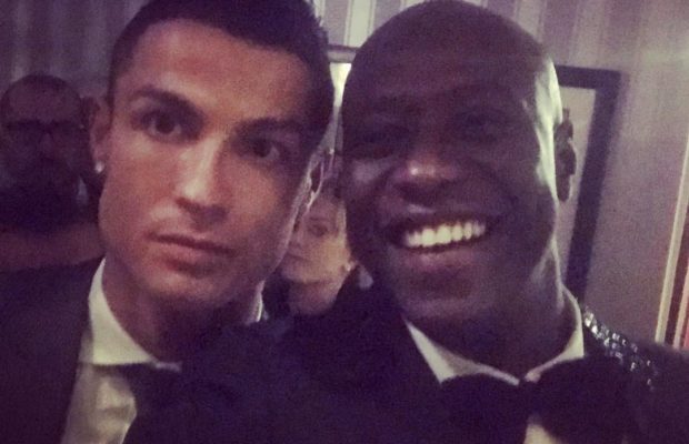 Arrêt sur image – Fadiga et Cristiano Ronaldo posent ensemble Arrêt sur image – Fadiga et Cristiano Ronaldo posent ensemble