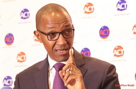 Abdoul Mbaye descend le Pouvoir : «Les appels au dialogue sont une hypocrisie manifeste» Abdoul Mbaye descend le Pouvoir : «Les appels au dialogue sont une hypocrisie manifeste»