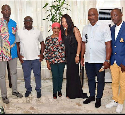 Viviane Chidid invitée chez l’ex-couple présidentiel de la Côte d’ Ivoire, Henri Konan Bédié et sa femme.