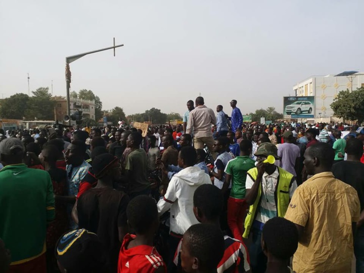 Le bilan des violents affrontements entre manifestants et policiers au Niger est lourd (photos)