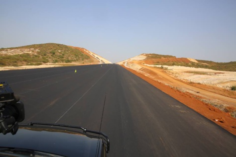 Arrêt sur images: le Président Macky Sall "inaugure" l'autoroute Ila Touba