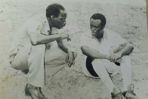Photos : Feu Mawade Wade avec Léopold Diop, une photo collector