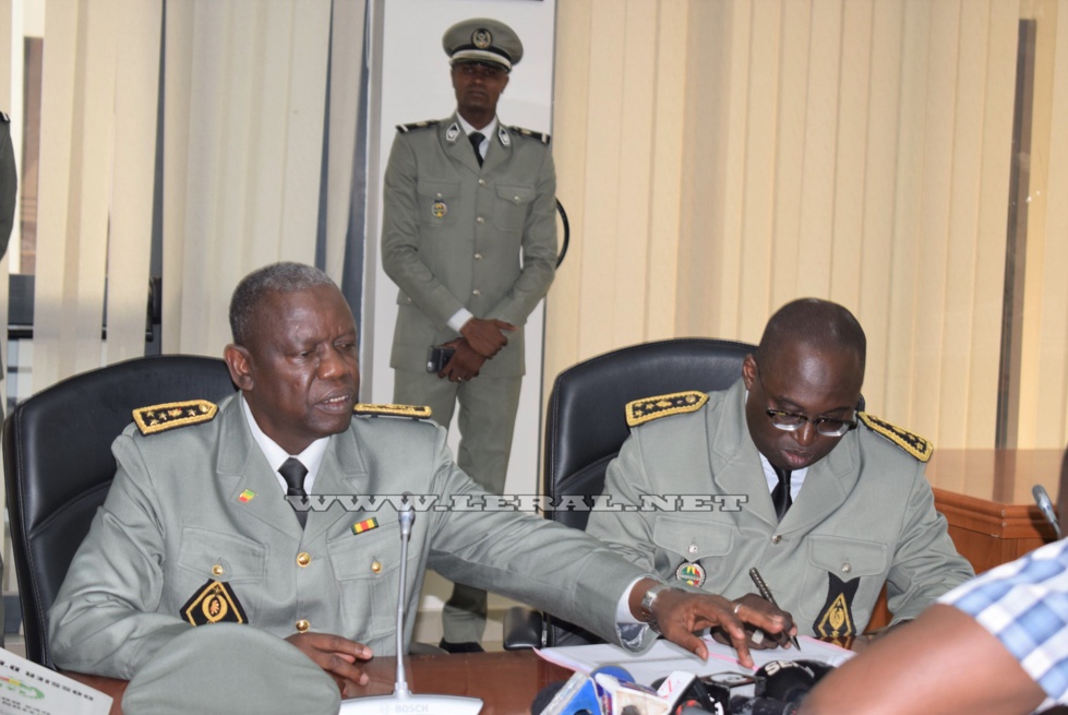 Direction générale des Douanes : Papa Ousmane Guèye passe le témoin à Oumar Diallo
