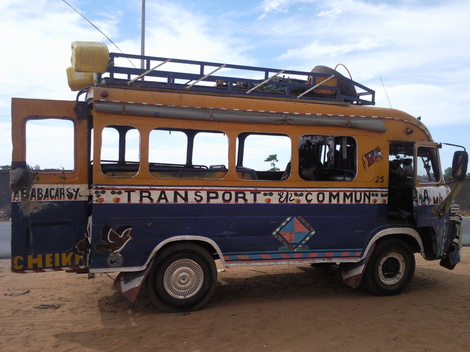 Sénégal, rien n’arrête les “cars rapides”