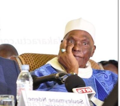 Les femmes de Benno Bokk Yakaar "giflent" Wade Les femmes de Benno Bokk Yakaar "giflent" Wade