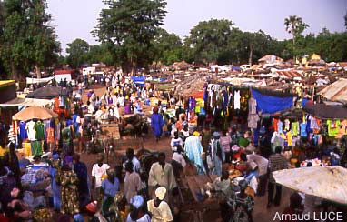 Louma de Thille Boubacar : sexe, alcool et drogue sur les étals