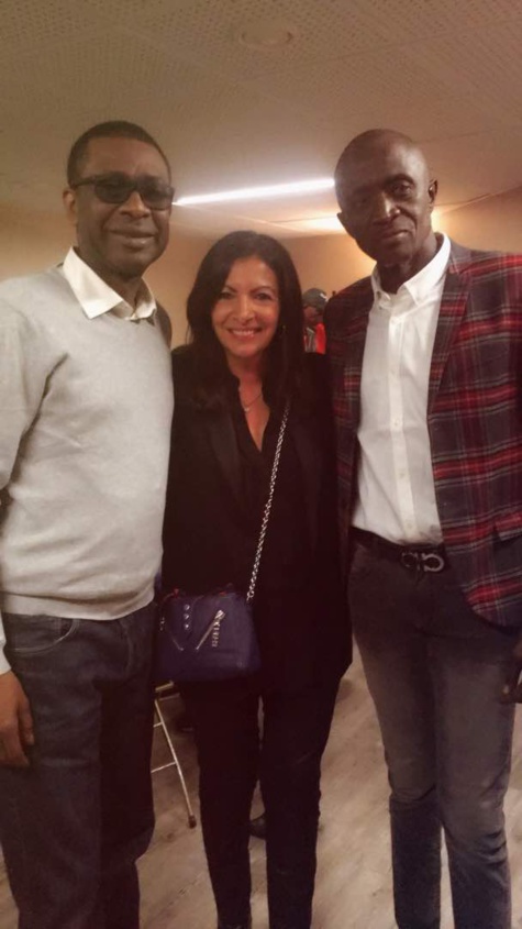Arrêt sur Image:  Anne HIDALGO, maire de Paris, a rendu une visite de courtoisie à Youssou Ndour dans sa loge à Bercy