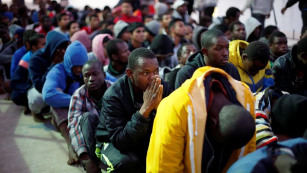 COMMERCE D'ESCLAVES EN LIBYE : Un couteau de cuisine continentale remué dans une plaie cicatrisante ! ( Par Elhadji Daniel SO)