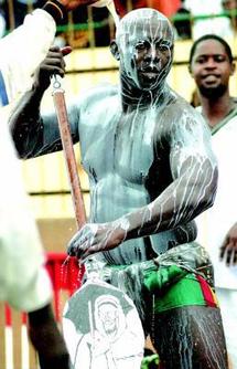 Tapha Gueye et Abass Ndoye interviennent, Gris restitue 5 millions: Gaston retire la plainte !