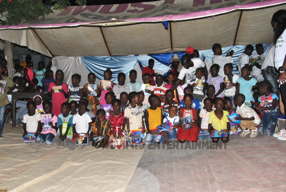Fête des enfants:  "xalé buur la" distribution de fournitures à 370 élèves à Diakhao, Thies