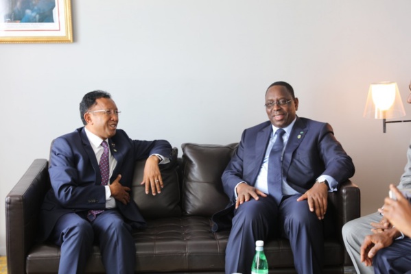 PHOTOS - Le président de la République a pris part à la clôture du cinquième Sommet Union africaine-Union européenne, à Abidjan.