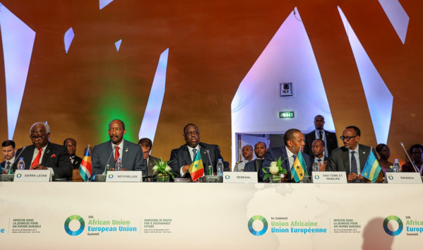 PHOTOS - Le président de la République a pris part à la clôture du cinquième Sommet Union africaine-Union européenne, à Abidjan. PHOTOS - Le président de la République a pris part à la clôture du cinquième Sommet Union africaine-Union européenne, à Abidjan.