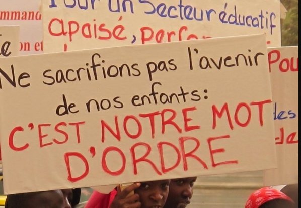 Quand l’école sénégalaise fléchit et meurt sous le coup du folklore et du charlatanisme (par Alassane K. Kitane)