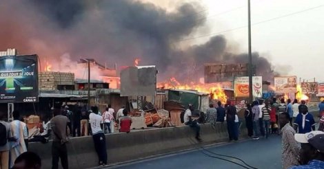 Incendie à "Pakk Lambaye": Plus 7 milliards perdus par la Senelec Incendie à "Pakk Lambaye": Plus 7 milliards perdus par la Senelec