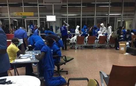 Vente de migrants: les récits bouleversants des Sénégalais rapatriés de Libye