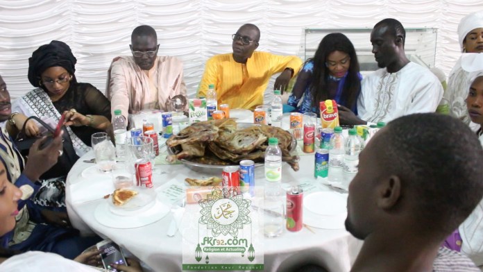 Esther Ndiaye ex-animatrice de la TFM, se bat avec une amie de Sokhna Aïdara au Gamou 