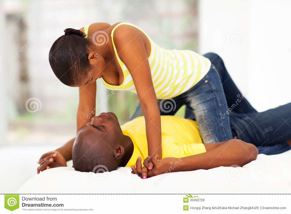 Post-coïtum, us et coutumes : Après l’amour les hommes s’endorment, les femmes se réveillent... 