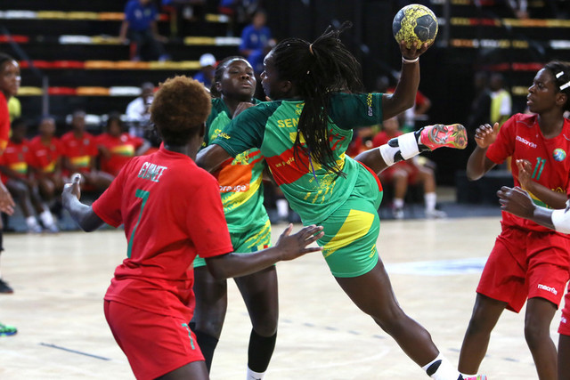 Marième Faye Sall n’a jamais été championne de natation mais elle pratiquait l’handball 