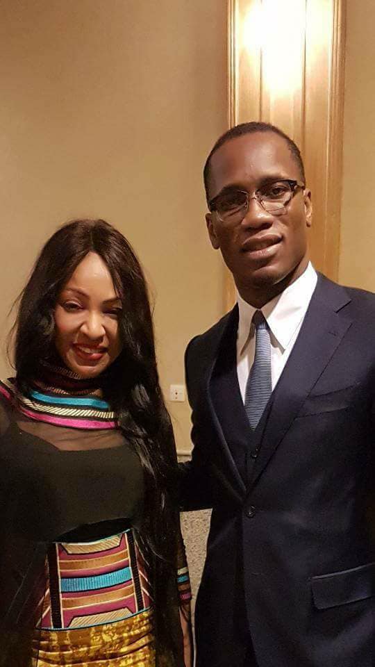 ( 08 Photos ) Viviane en toute complicité avec Drogba lors de la … Regardez les images exclusives. ( 08 Photos ) Viviane en toute complicité avec Drogba lors de la … Regardez les images exclusives.