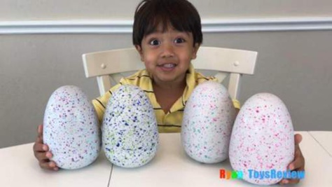 À 6 ans, il gagne 11 millions de dollars par an sur YouTube